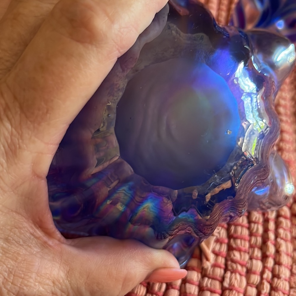 5 inch length 3 inch height glass bowl with iridescent blue paperweight egg - Picture 6 of 8
